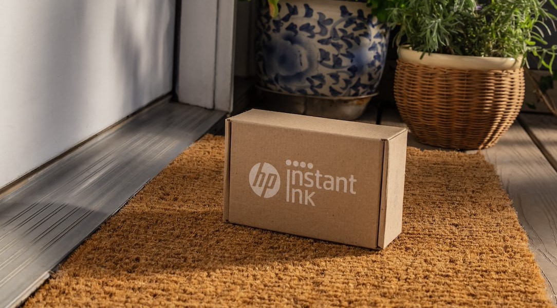 HP Instant Ink box